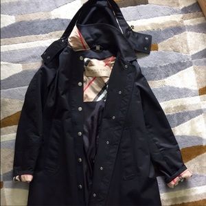 Burberry Bowpark Rain Jacket size 4